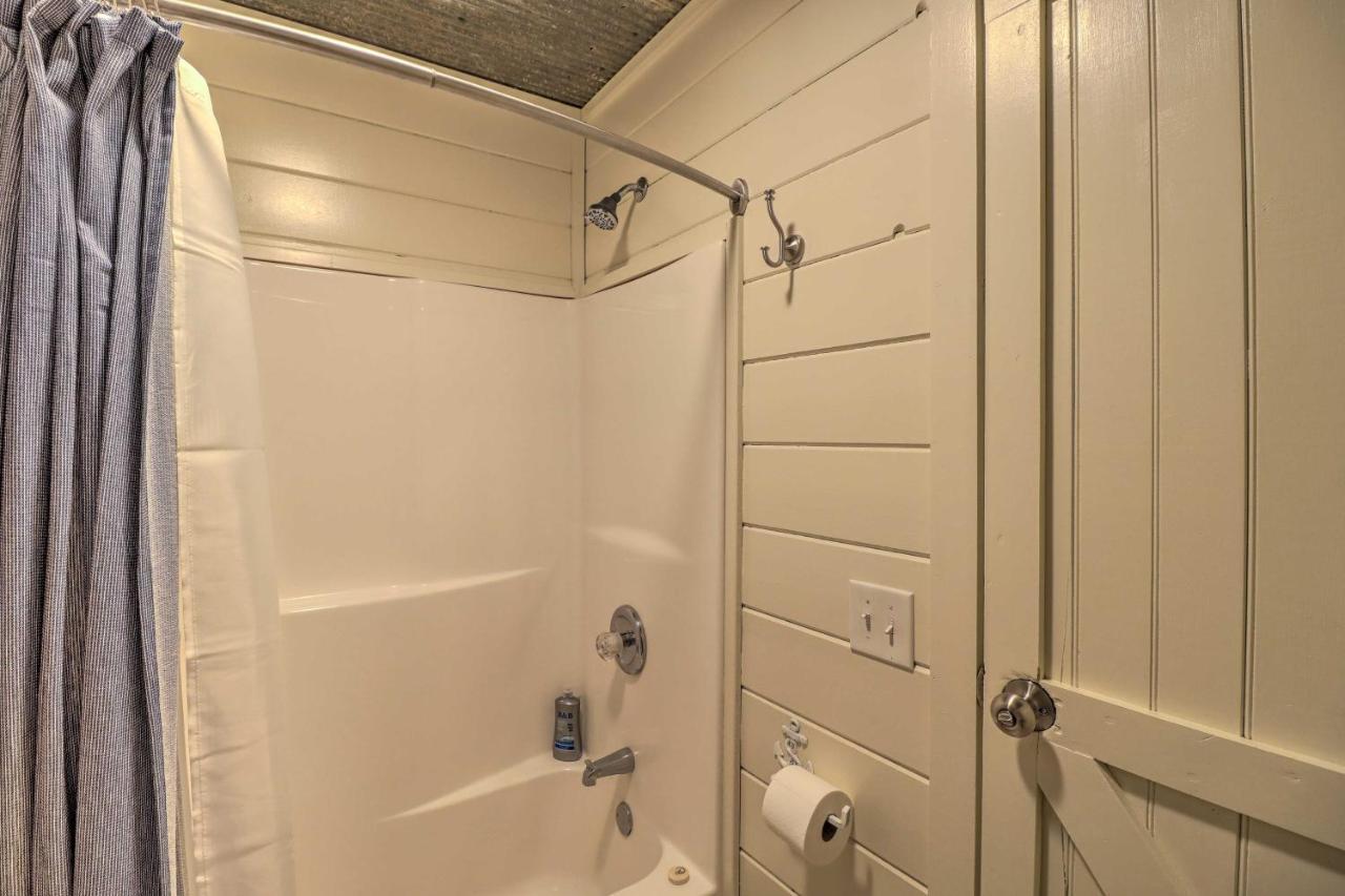 Pet-Friendly Studio With Loft And Mountain Views! Екстер'єр фото