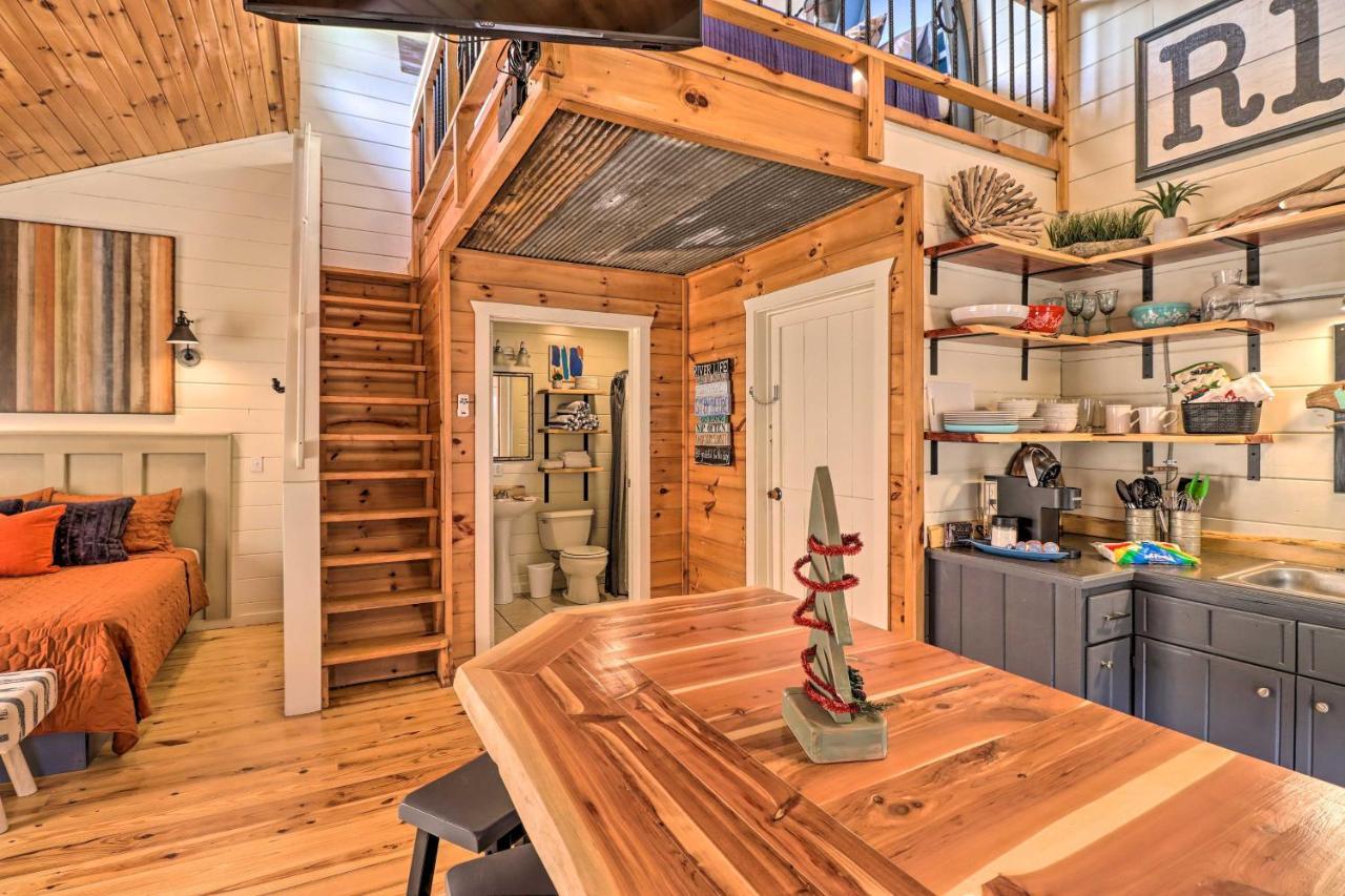 Pet-Friendly Studio With Loft And Mountain Views! Екстер'єр фото